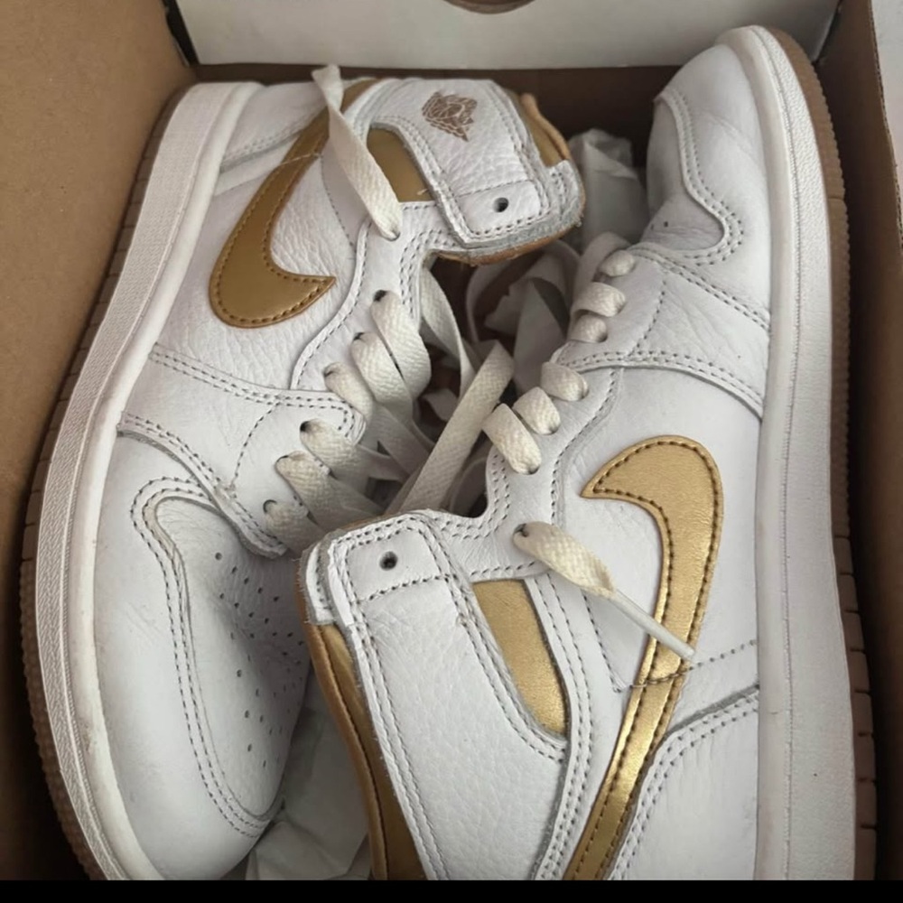 Jordan 1's 3Y